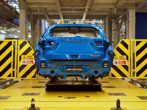 Supporting image for story: ‘Critical’ weeks ahead for car factories as coronavirus hits supply chains