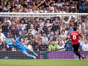 Supporting image for story: Man Utd’s Bruno Fernandes irked by lack of apology from referee Chris Kavanagh