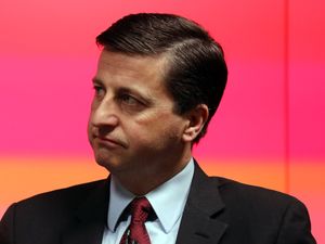 Supporting image for story: Trade minister visiting Japan and South Korea to boost economic ties