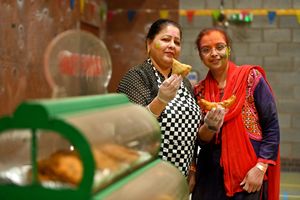 Shamma Rani and Ousha Rani from Kiran Desi Flame