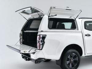 Supporting image for story: The Isuzu D-Max is now available with a range of new accessories