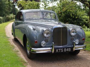 Supporting image for story: Jaguar MK IX Saloon used for royal wedding set to go under the hammer next month