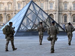 Supporting image for story: Louvre boosts security with 100 cameras and other measures after jewel heist