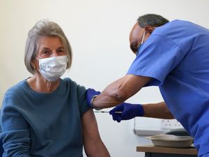 Supporting image for story: 10 million boosters complete amid Christmas restrictions warning