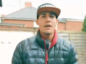 Supporting image for story: Police quiz men after fatal Birmingham stabbing