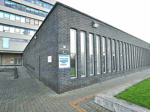 Supporting image for story: Man threatened suicide with imitation gun in Ludlow