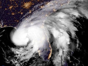 Supporting image for story: Hurricane Debby makes landfall in northern Florida as Category 1 storm