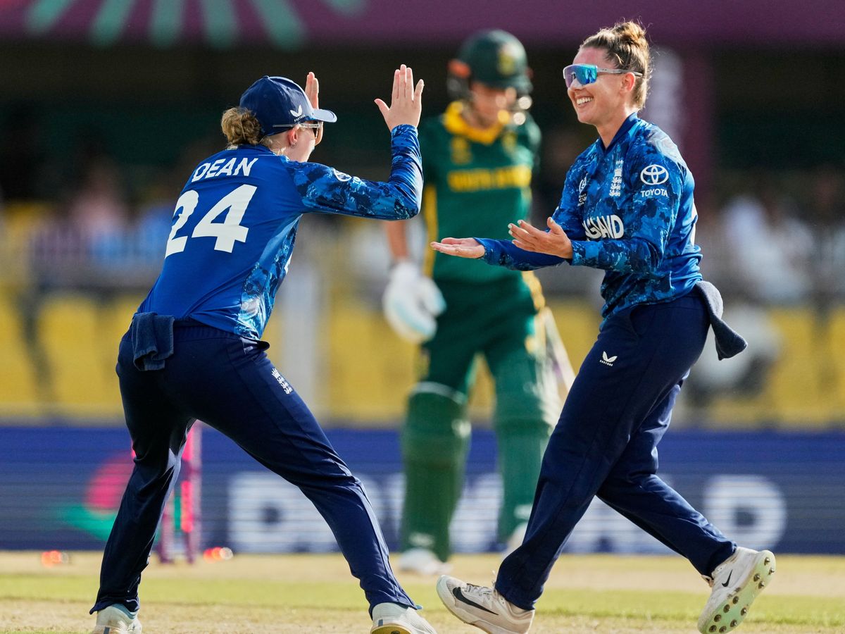 England hammer South Africa in flying start to World Cup