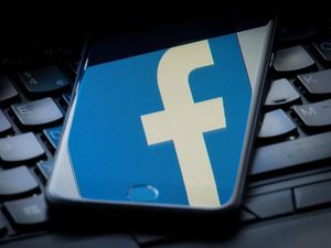 Supporting image for story: 2018: The year Facebook lost all its friends