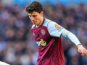 Supporting image for story: Aston Villa have cautious hope over Pau Torres return
