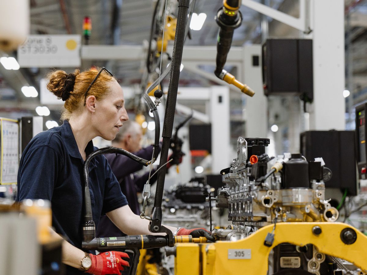 UK economic growth slows ahead of autumn Budget after JLR cyber attack and shutdown UK economic growth slows ahead of autumn Budget after JLR cyber attack and shutdown