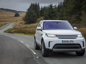 Supporting image for story: Land Rover's new Discovery is all things to all people