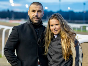 Supporting image for story: Super Kevin Phillips' pride at jockey daughter Tia’s racing start