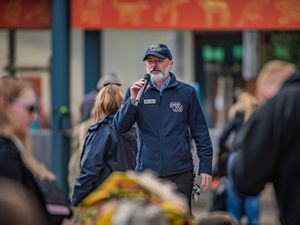 Supporting image for story: Chester Zoo plans special recruitment day to find seasonal workers 