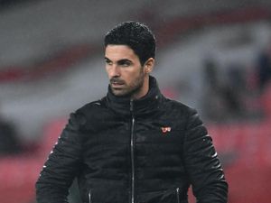 Supporting image for story: Mikel Arteta backs calls for temporary subs so head injuries can be assessed