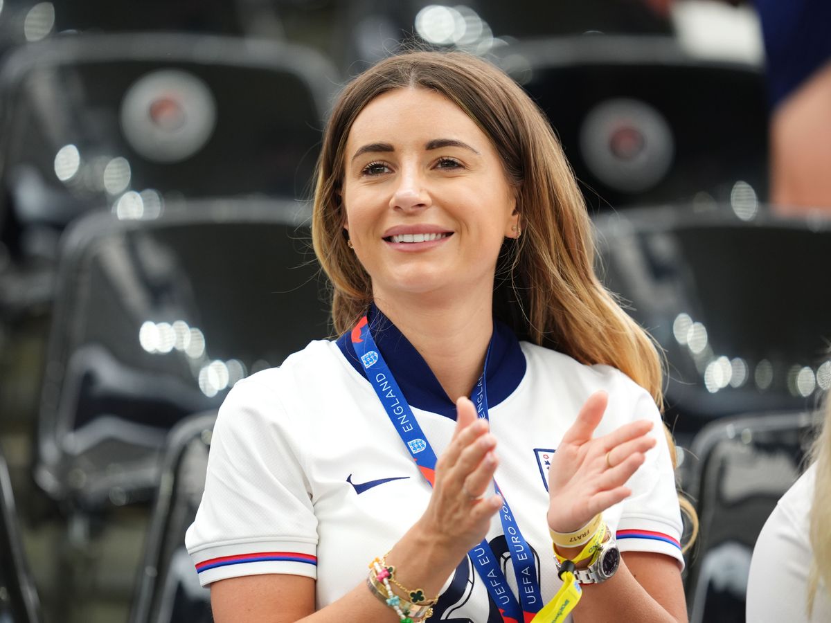 Dani Dyer-Bowen out of Strictly Come Dancing after fracturing ankle in fall Dani Dyer-Bowen out of Strictly Come Dancing after fracturing ankle in fall