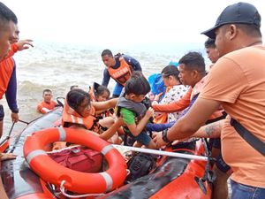 Supporting image for story: Death toll from deadly storm rises in Philippines