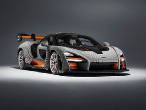 Supporting image for story: Lego builds McLaren Senna from nearly half a million bricks