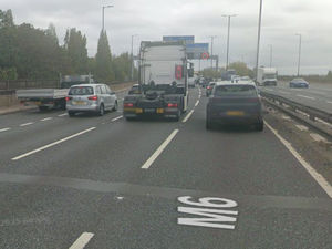 Supporting image for story: 'Incident cleared' after one lane of four was 'blocked' by stranded vehicle on M6 near Walsall