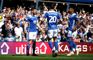 Birmingham City's Lukas Jutkiewicz (left) celebrates