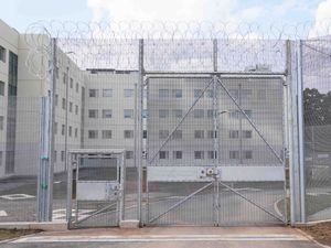 Supporting image for story: Sentencing reforms clear the Commons despite concerns over early releases