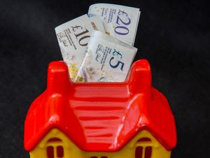 Supporting image for story: Aspiring first-time buyers with student debt ‘face £2,000 annual savings gap’