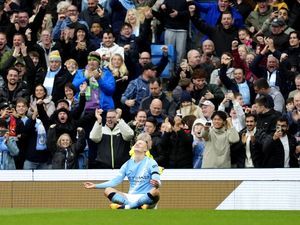 Supporting image for story: Erling Haaland and Phil Foden help Man City toast Ricky Hatton with derby win