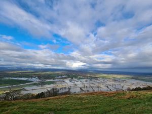 Supporting image for story: Flooding to the horizon revealed in stunning pictures from Shropshire vantage point