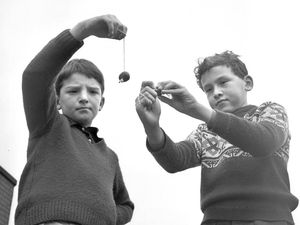 Playing conkers