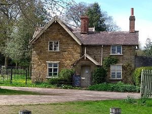 Supporting image for story: Historic lodge at working farm museum site to return to residential use