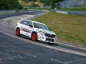 Supporting image for story: New Nürburgring record for upcoming Skoda Kodiaq vRS