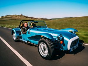 Supporting image for story: First Drive: The Caterham Super Seven 1600 harks back to a golden age of motoring