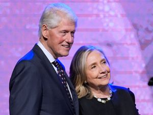 Supporting image for story: Clintons finalise agreement to testify in Epstein probe