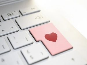 Supporting image for story: Virtual dinner dates take place during lockdown