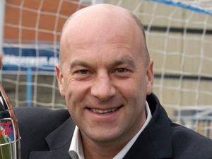 Supporting image for story: Former Villa midfielder Neale Cooper passes away