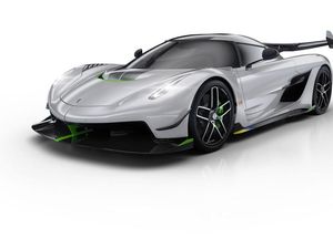 Supporting image for story: New Koenigsegg Jesko chases record-breaking 300mph top speed