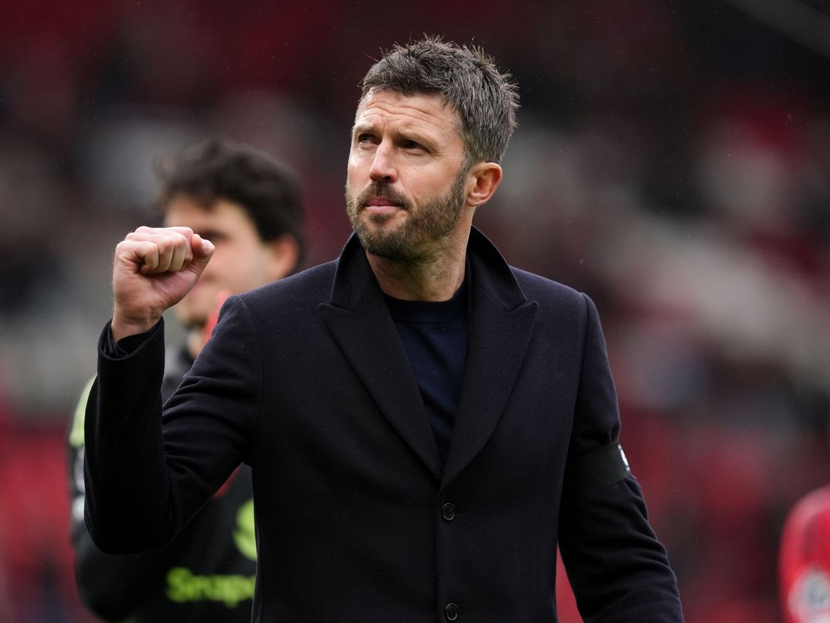 Michael Carrick eager to avoid Man Utd mood swings Michael Carrick eager to avoid Man Utd mood swings