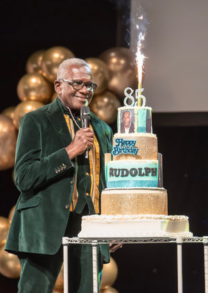 A very glamorous celebration cake. Rock & Stone 4Tography