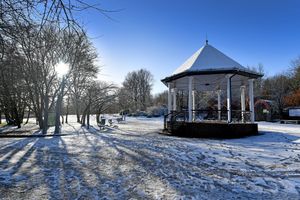 Snow arrives at Telford Town Park.