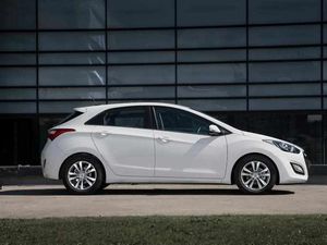 Supporting image for story: Hyundai i30 review: Sporty Korean Hatchback