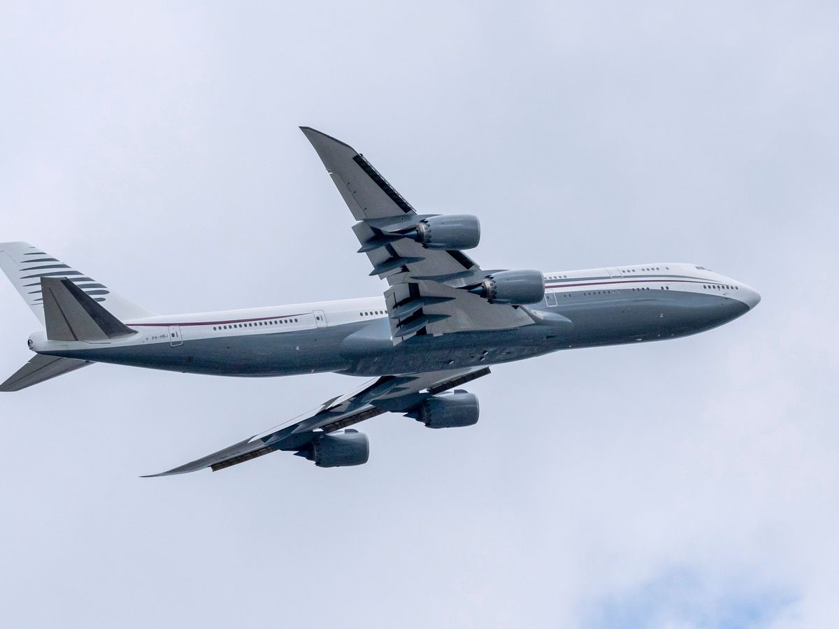 Trump defends prospect of Qatar giving him plane to use as Air Force One