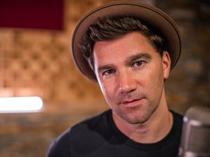 Supporting image for story: From Maryland to Whitchurch: American folk-pop artist to share stories and songs