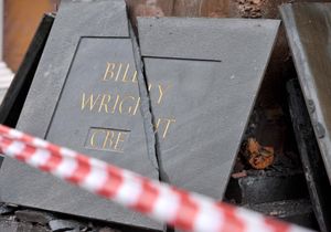 How the statue looked after the crash