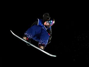 Supporting image for story: Mia Brookes storms into Olympic women’s snowboard Big Air final