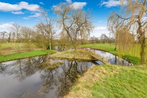 Photo: Barbers/Zoopla