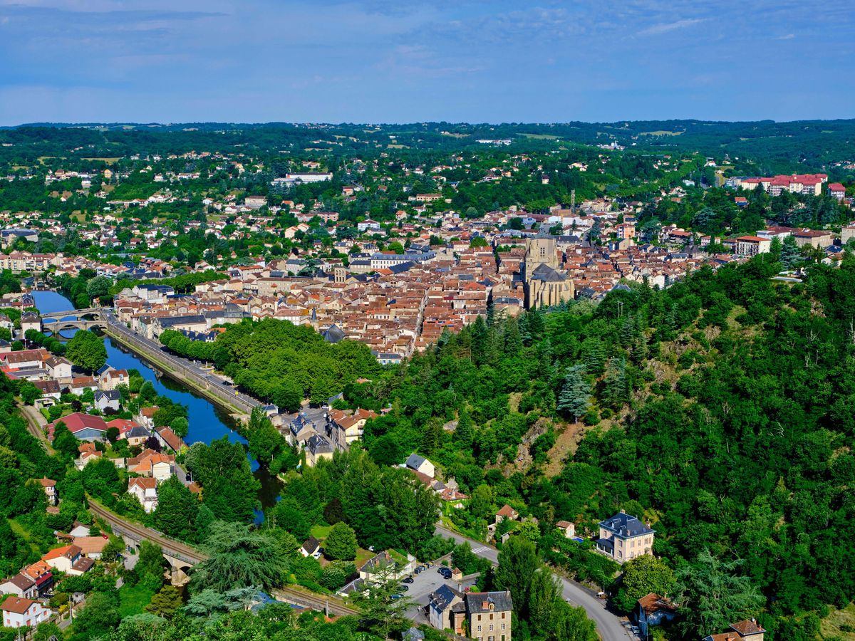 Hollyoaks star calls on late mother&rsquo;s friends not to attend stepfather&rsquo;s funeral