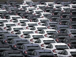 Supporting image for story: Demand for new cars by private buyers declined in June