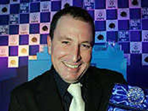 Supporting image for story: Title won in photo finish