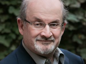 Supporting image for story: Sir Salman Rushdie on a ventilator and could lose an eye after New York attack