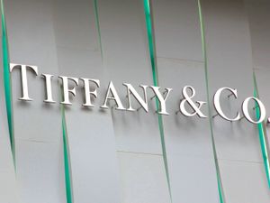 Supporting image for story: Thief employs classic switch move to steal £200,000 ring from Tiffany store